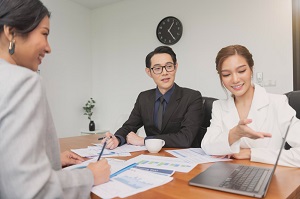 Business choosing Manpower Vietnam for Headhunter and Headhunting service