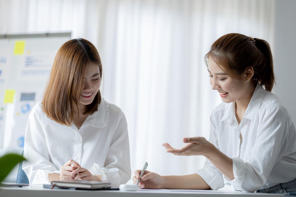 Cấp trên đang đánh giá hiệu suất nhân viên 