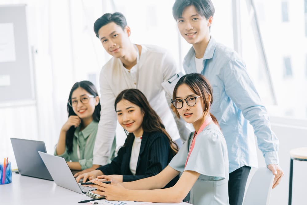 Manpower Vietnam’s consultants for the industry specific RPO service