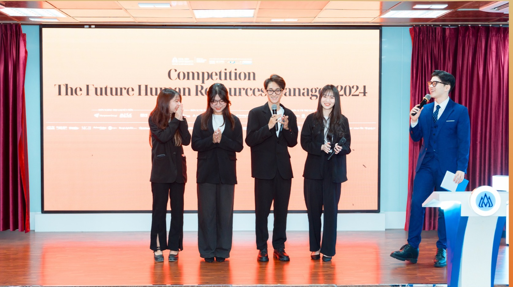 Students majoring in economics and human resources confidently presented their HR plans at the The Future Resources Manager 2024 competition.   